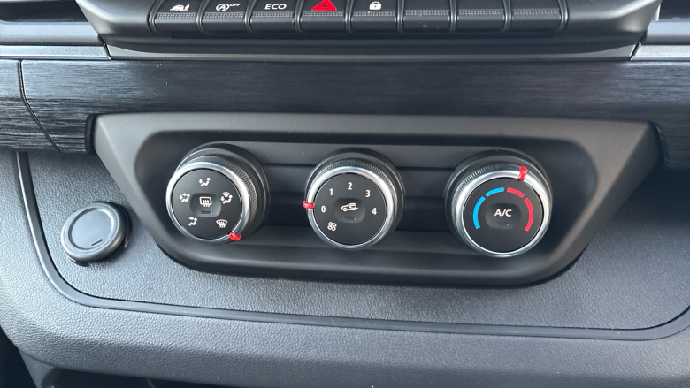 Renault Trafic Swb Diesel SL30 Blue dCi 150 Extra [Safety] Van EAG9